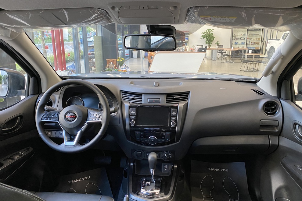 Nissan Navara 2021 bắt đầu về đại lý, sẵn sàng thách thức Ford Ranger - 3 Nissan Navara 2021 bắt đầu về đại lý, sẵn sàng thách thức Ford Ranger - 3