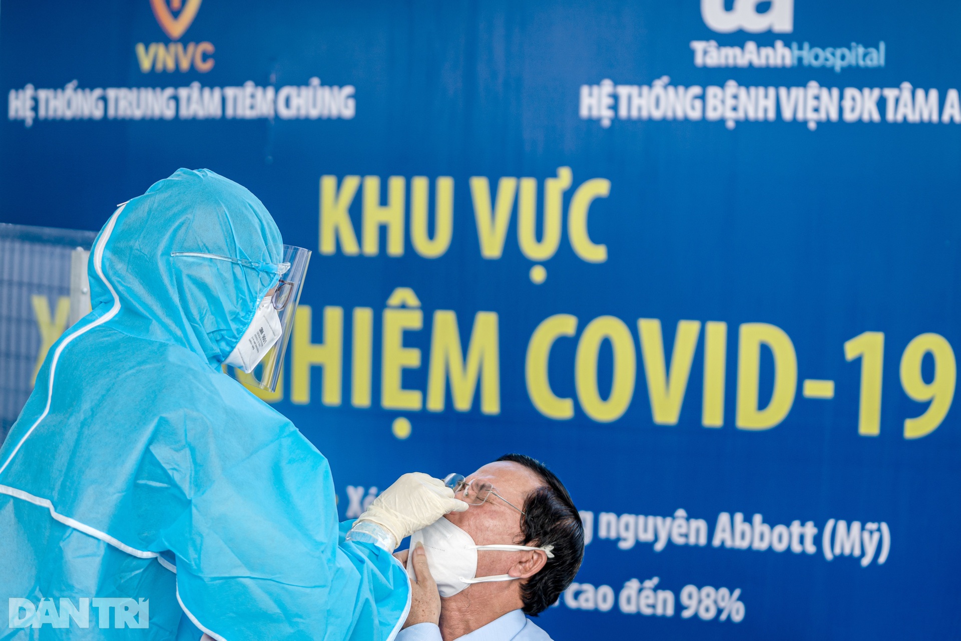 500 công dân Quảng Nam lên xe khách rời tâm dịch TPHCM trở về quê nhà - 13 500 công dân Quảng Nam lên xe khách rời tâm dịch TPHCM trở về quê nhà - 13