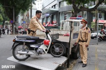 Người vi phạm bỏ xe, không nộp phạt sẽ không được cấp đổi giấy phép lái xe