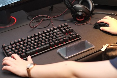 CES 2018: Tai nghe không dây có thời lượng khủng cho game thủ