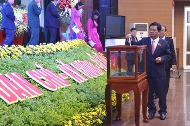 Ông Lê Viết Chữ tái đắc cử Bí thư Tỉnh ủy Quảng Ngãi