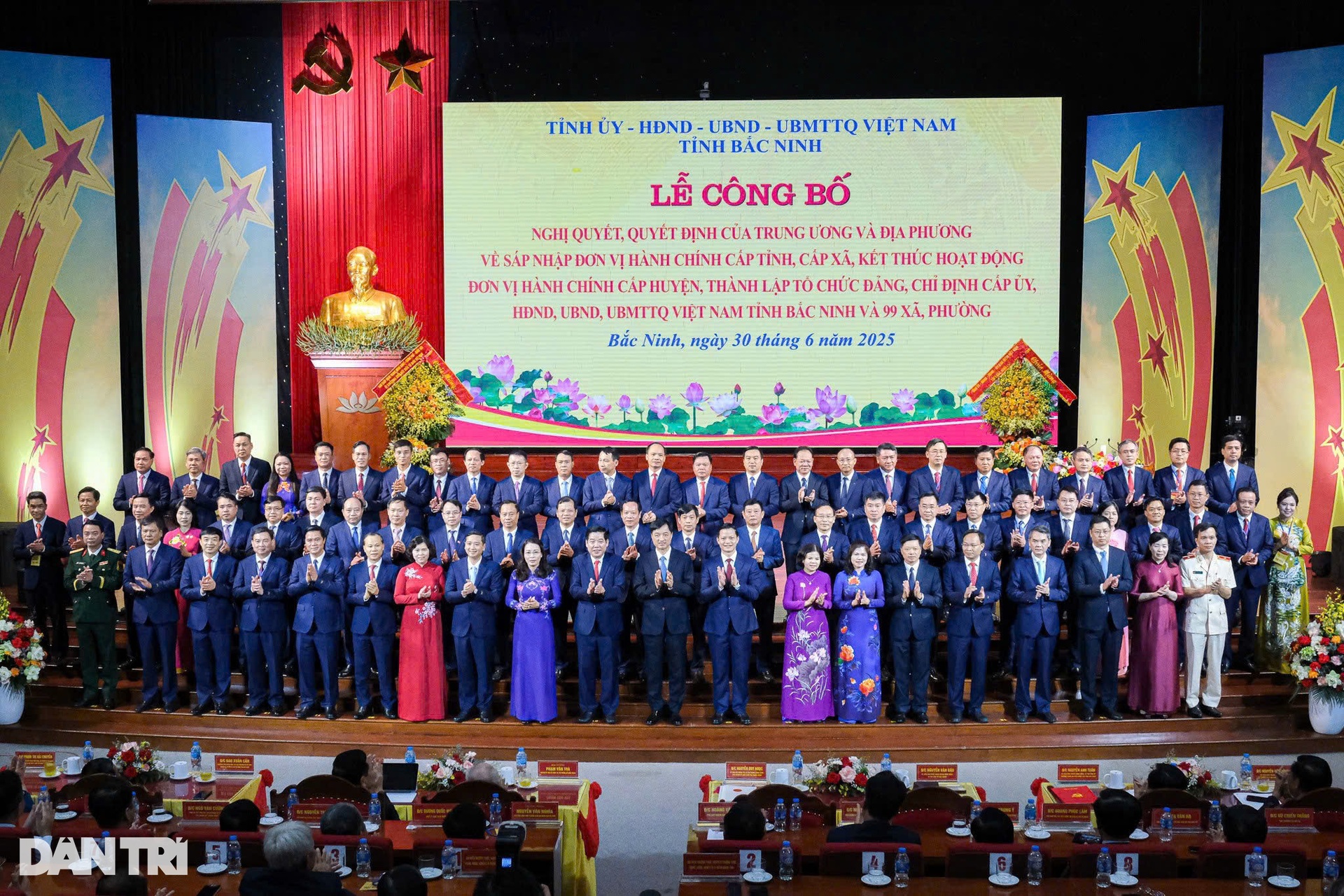 Lễ công bố Nghị quyết của Quốc hội về sáp nhập tỉnh, thành phố cả nước - 21 Lễ công bố Nghị quyết của Quốc hội về sáp nhập tỉnh, thành phố cả nước - 21