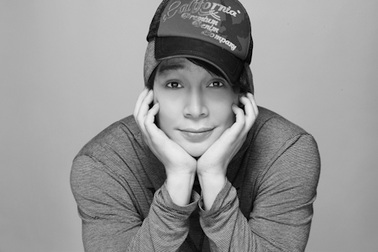 Nathan Lee tặng quà Valentine