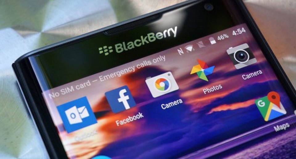 TCL dừng sản xuất, điện thoại BlackBerry sắp biến mất trên thị trường - 1 TCL dừng sản xuất, điện thoại BlackBerry sắp biến mất trên thị trường - 1