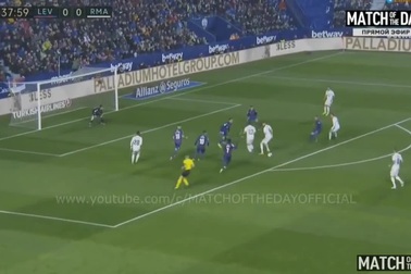 Levante 1-2 Real Madrid: Bale, Benzema ghi bàn trên chấm penalty