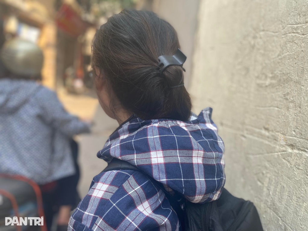 Cô gái ôm chặt lính cứu hỏa khóc nức nở: Tôi như được sinh ra một lần nữa - 3 Cô gái ôm chặt lính cứu hỏa khóc nức nở: Tôi như được sinh ra một lần nữa - 3