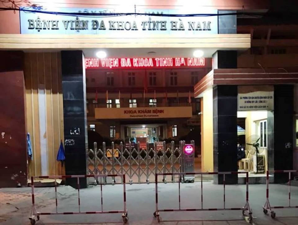 Ca bệnh 251: 19 ngày nằm viện, tiếp xúc nhiều người, 30 bác sĩ phải cách ly - 1 Ca bệnh 251: 19 ngày nằm viện, tiếp xúc nhiều người, 30 bác sĩ phải cách ly - 1