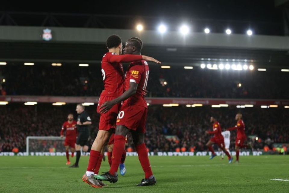 Thắng West Ham, Liverpool nối dài chuỗi bất bại lên 44 trận - 2 Thắng West Ham, Liverpool nối dài chuỗi bất bại lên 44 trận - 2