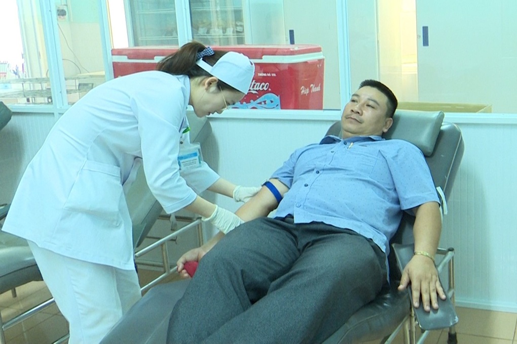 Vợ chồng Hiệp sĩ có gần 140 lần hiến máu ở phố núi Pleiku - 1 Vợ chồng Hiệp sĩ có gần 140 lần hiến máu ở phố núi Pleiku - 1