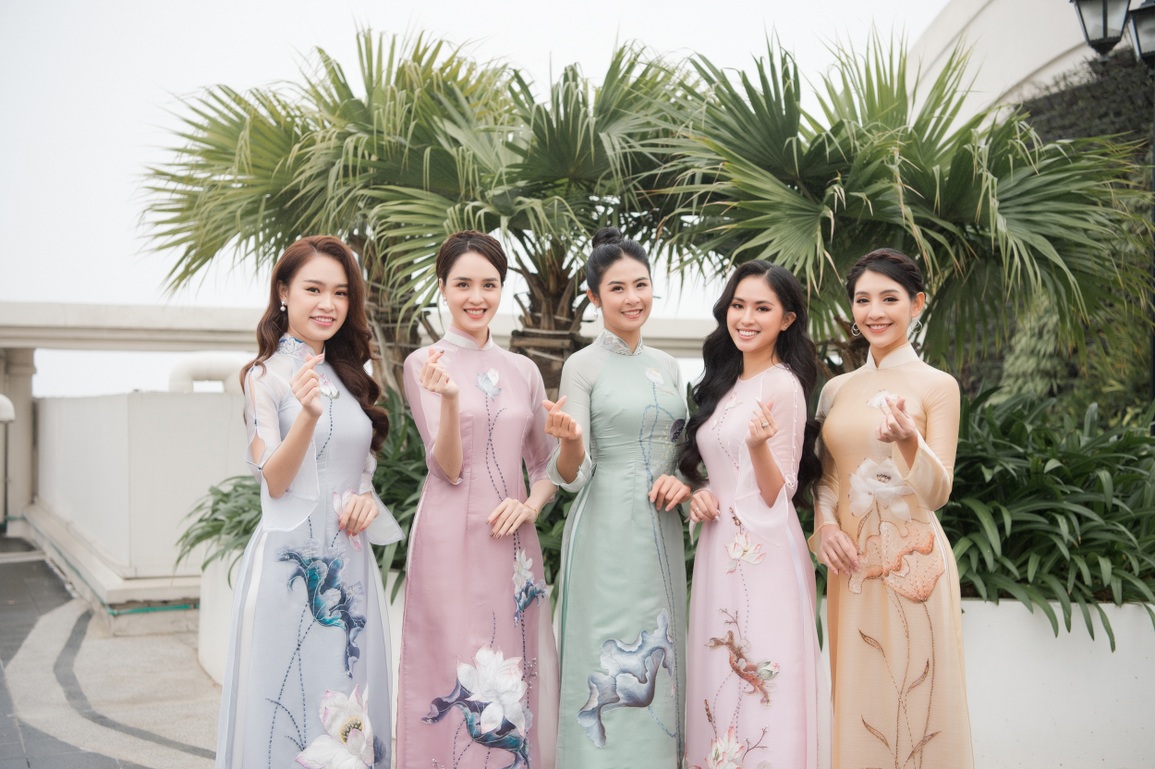 Bật mí về mối duyên lớn của Hoa hậu Ngọc Hân trong năm qua - 8 Bật mí về mối duyên lớn của Hoa hậu Ngọc Hân trong năm qua - 8