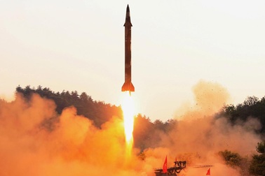 Nga, Trung Quốc kêu gọi chấm dứt vòng luẩn quẩn Triều Tiên