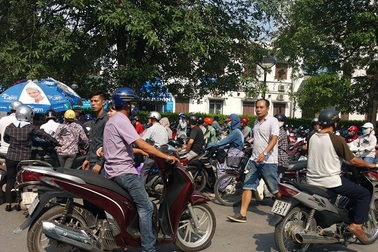 Bệnh viện lớn nhất miền Bắc ngừng trông giữ xe máy cho bệnh nhân