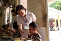 Nữ cán bộ gắn bó cả thanh xuân bên trẻ em khuyết tật