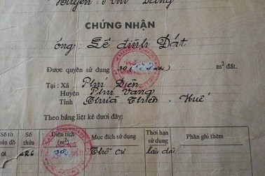 Hàng chục sổ đỏ bị điều chỉnh giảm diện tích đất bằng cách… tẩy xóa