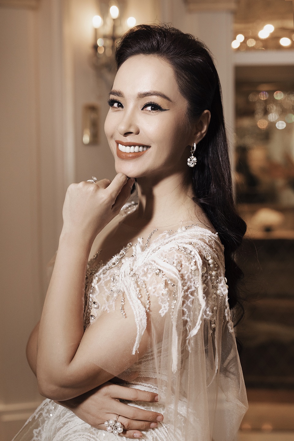 Ngọc trai: từ vẻ đẹp tinh tế đến nguồn cảm hứng bất tận của thời trang - 4 Ngọc trai: từ vẻ đẹp tinh tế đến nguồn cảm hứng bất tận của thời trang - 4