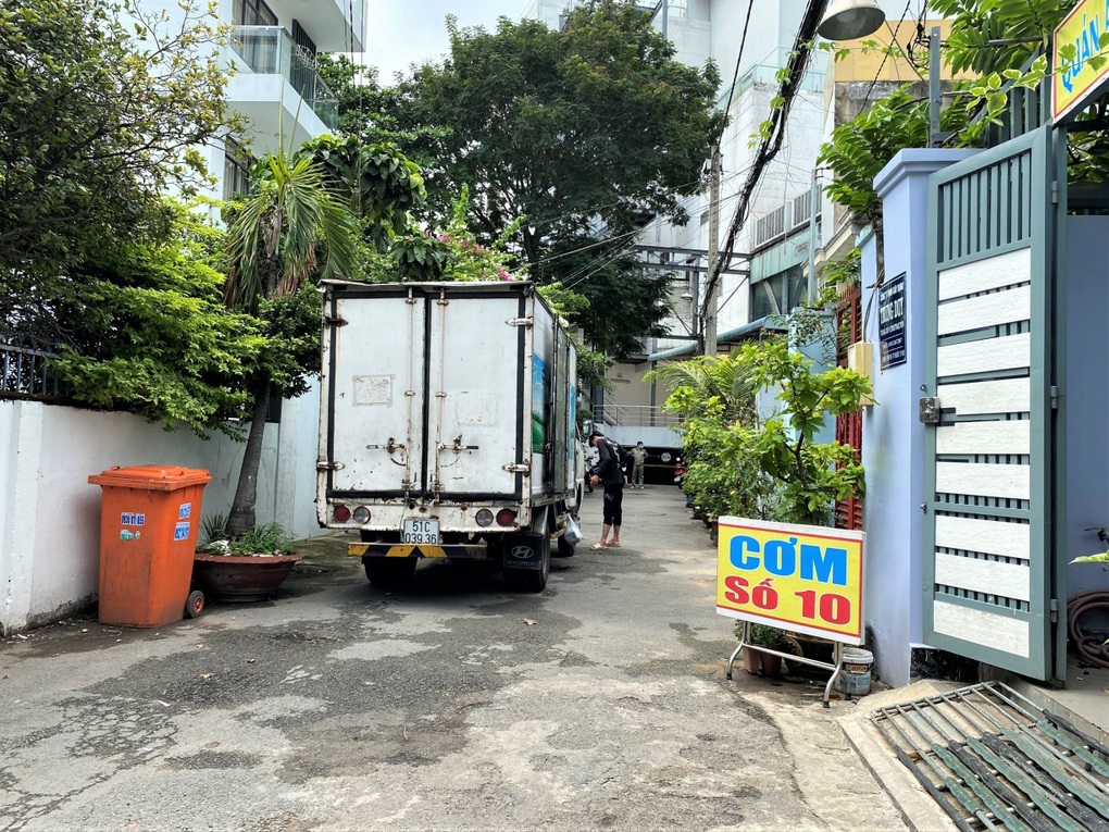 Vợ chồng già tử vong trong phòng trọ ở TPHCM - 1 Vợ chồng già tử vong trong phòng trọ ở TPHCM - 1