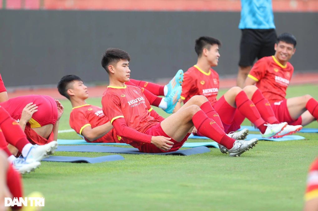 Đội tuyển Việt Nam hội quân, thiếu Hoàng Đức và Khuất Văn Khang - 3 Đội tuyển Việt Nam hội quân, thiếu Hoàng Đức và Khuất Văn Khang - 3