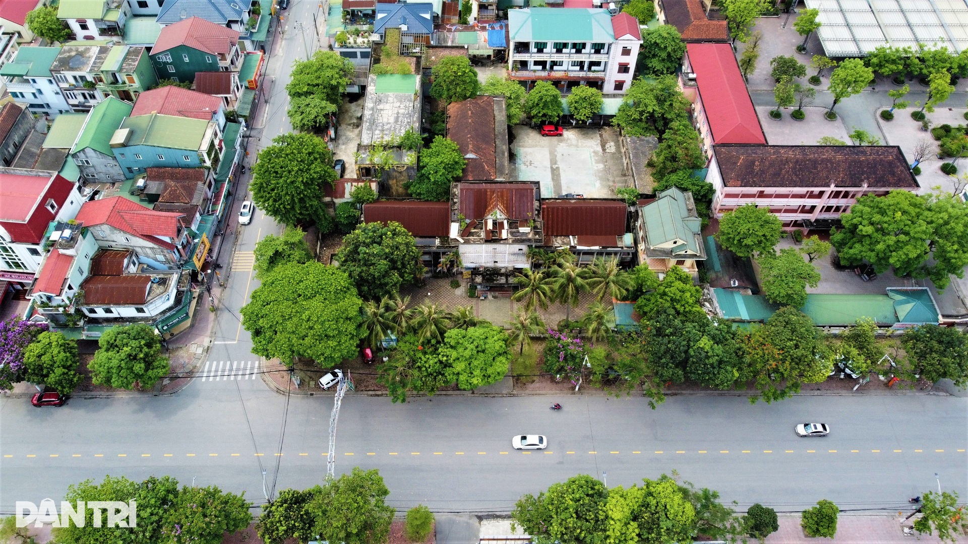Hàng loạt trụ sở, nhà khách bỏ hoang tại các vị trí đất vàng ở Hà Tĩnh - 2 Hàng loạt trụ sở, nhà khách bỏ hoang tại các vị trí đất vàng ở Hà Tĩnh - 2