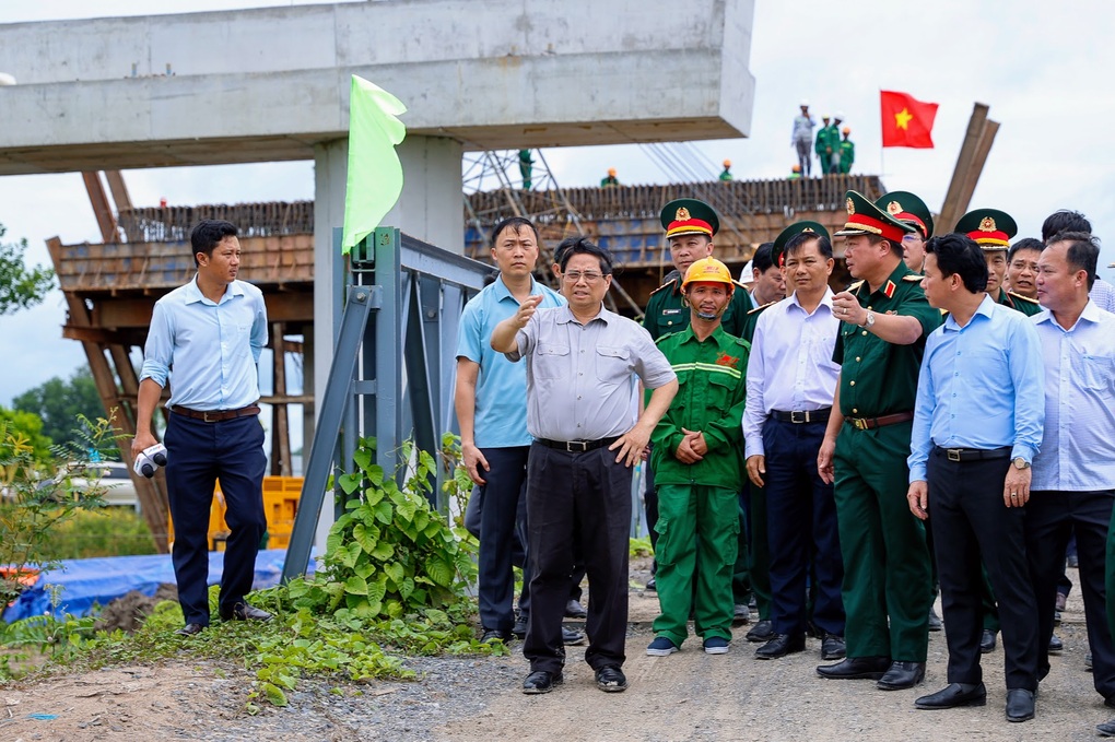 Thủ tướng: Quyết tâm hoàn thành khoảng 1.200km cao tốc cho ĐBSCL - 4 Thủ tướng: Quyết tâm hoàn thành khoảng 1.200km cao tốc cho ĐBSCL - 4