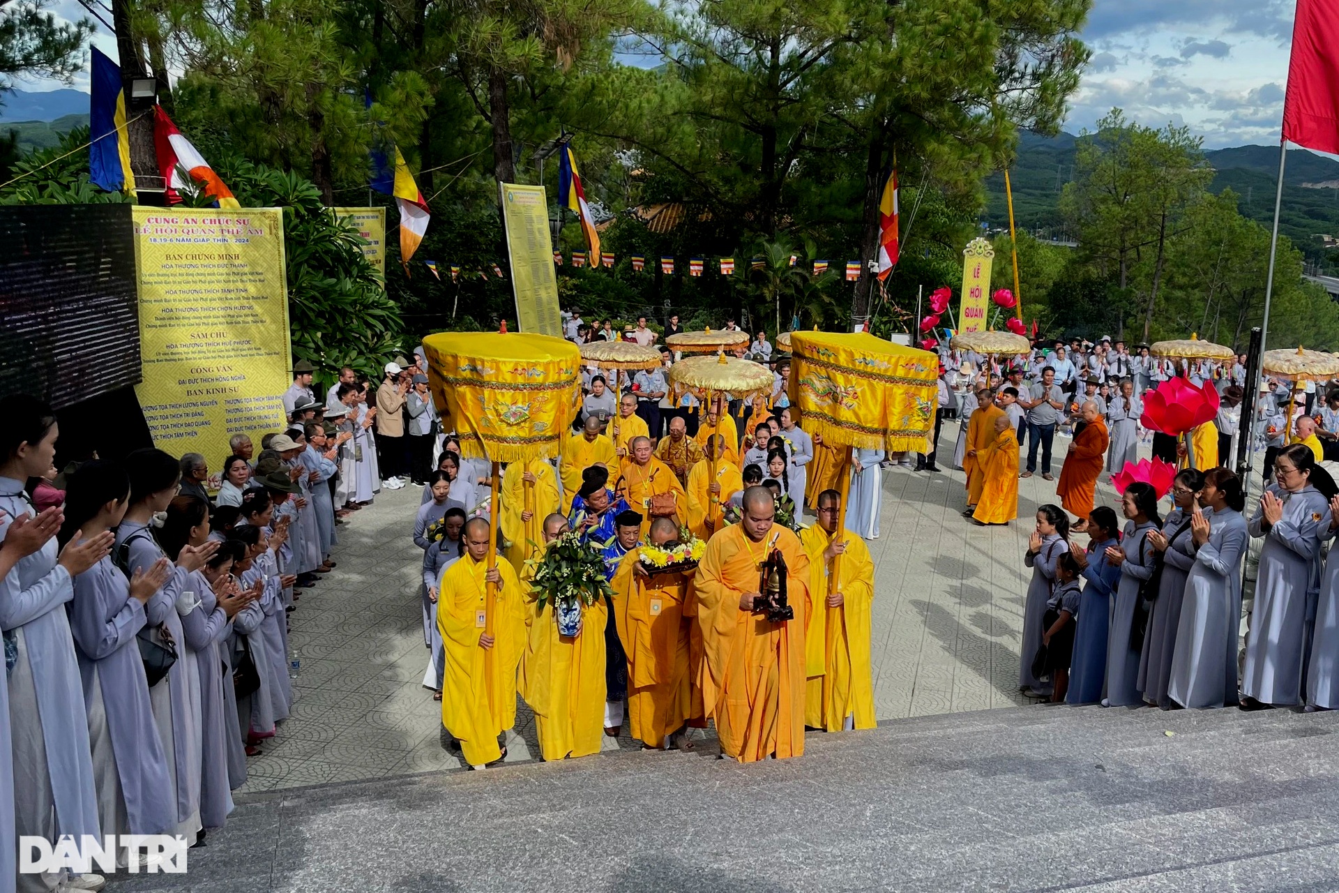 Phật tử Huế dự lễ Quán thế âm, tưởng niệm Tổng Bí thư Nguyễn Phú Trọng - 4