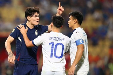 Trung vệ nhập tịch Thái Lan tuyên bố bất ngờ khi nhận nhiệm vụ kèm Xuân Son