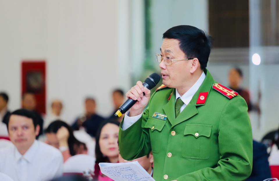 Mỗi xã đều có 3-5 công an chính quy, thêm công an viên ở xóm sẽ lãng phí? - 2