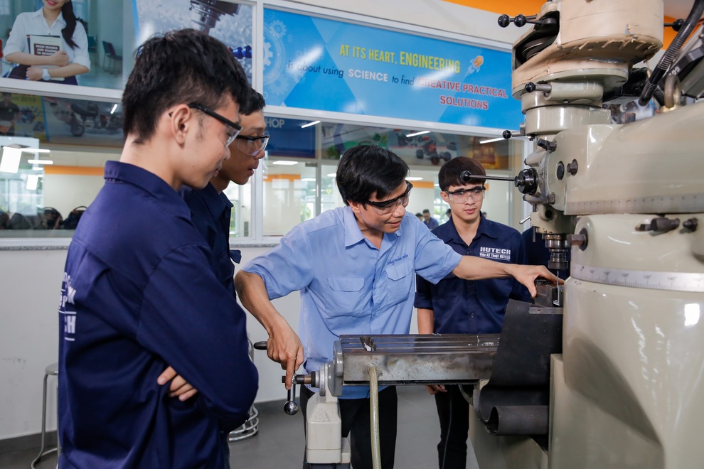 TPHCM: Rộng cửa cho học sinh rớt lớp 10 công lập - 2 TPHCM: Rộng cửa cho học sinh rớt lớp 10 công lập - 2
