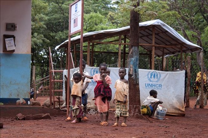 Trẻ em tại trại tị nạn ở Nyarugusu, Tanzania. Ảnh tư liệu: AFP/TTXVN