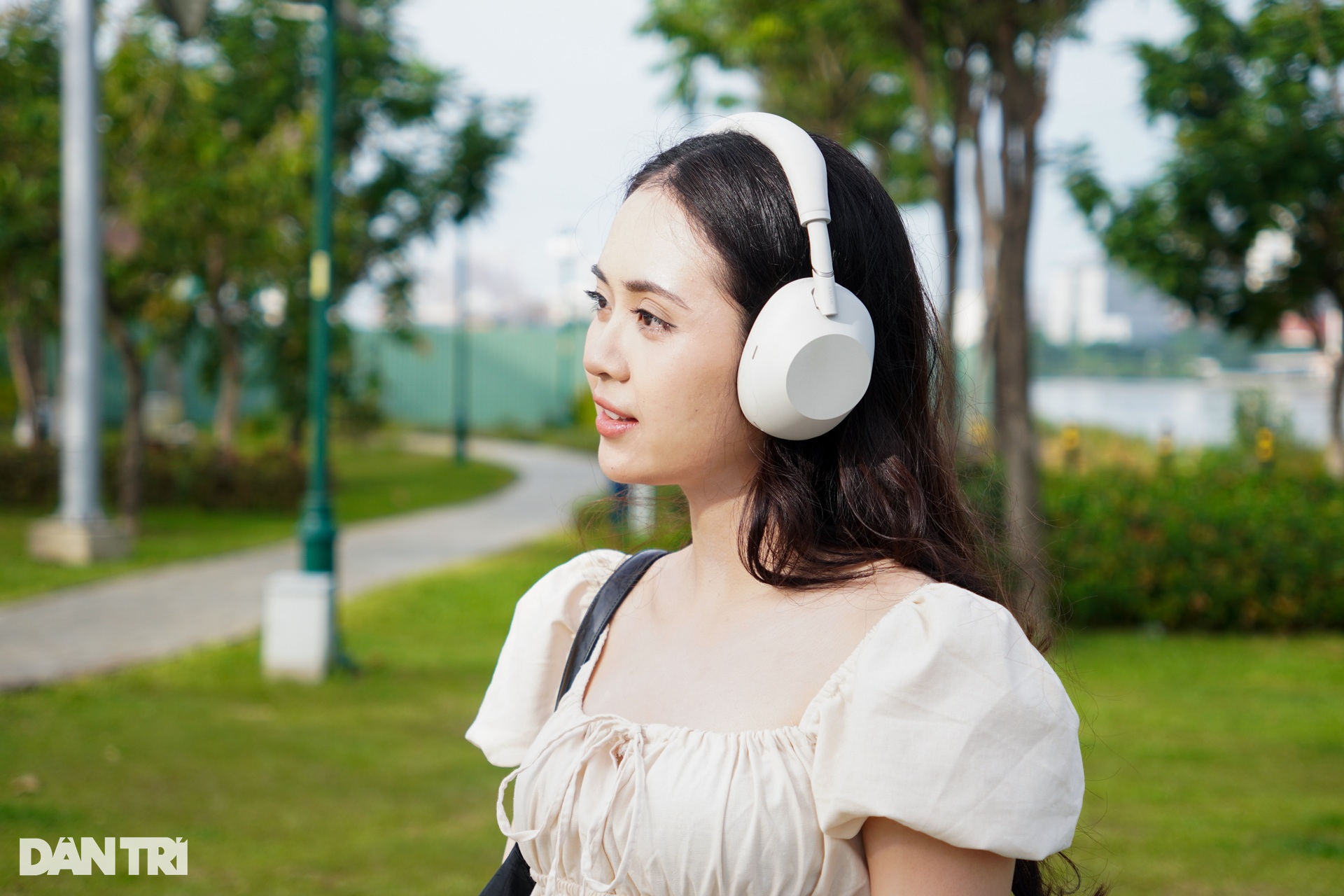 Trải nghiệm Sony WH-1000XM6: Đối thủ của Apple AirPods Max - 27