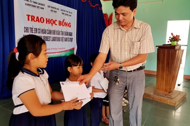 250 suất học bổng Grobest Việt Nam đến với học sinh nghèo Quảng Nam