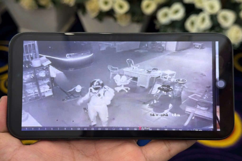 Công an kêu gọi người dân thông tin nghi can sát hại 3 nạn nhân ở Đồng Nai - 2 Công an kêu gọi người dân thông tin nghi can sát hại 3 nạn nhân ở Đồng Nai - 2