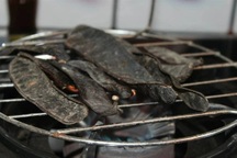 Bí quyết có mái tóc đen dài óng ả không cần hóa chất của phụ nữ thời xưa