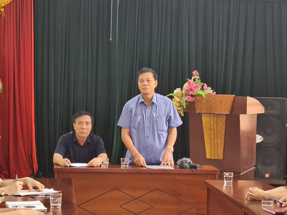 Vụ học sinh lớp 1 bị đứng ngoài cổng trường do đi học sớm: Công an vào cuộc - 3 Vụ học sinh lớp 1 bị đứng ngoài cổng trường do đi học sớm: Công an vào cuộc - 3