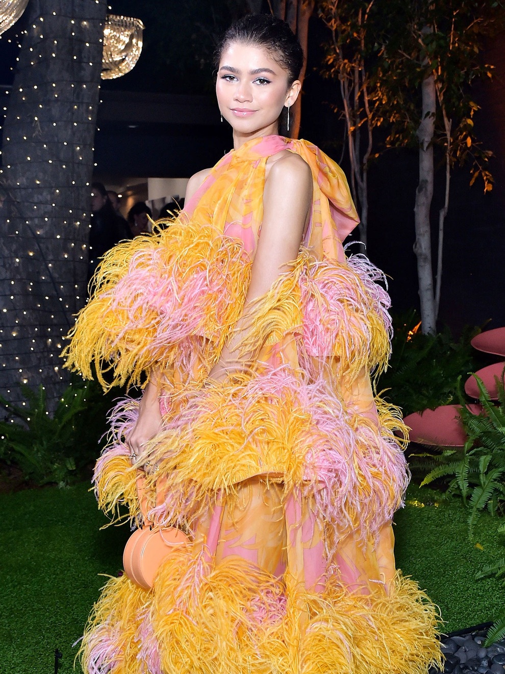 Mỹ nhân phim Người nhện khoe chân siêu dài với trang phục bảy màu - 11 Mỹ nhân phim Người nhện khoe chân siêu dài với trang phục bảy màu - 11