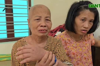 Mẹ ung thư giai đoạn cuối khẩn cầu giúp đỡ 2 con tâm thần