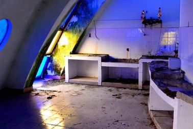 Hình ảnh công viên nước bỏ hoang ở Việt Nam trên báo Mỹ