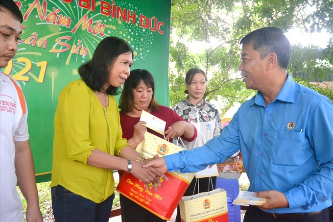 An Giang: Trên 32 tỉ đồng hỗ trợ người lao động vui Tết Tân Sửu - Ảnh 1.