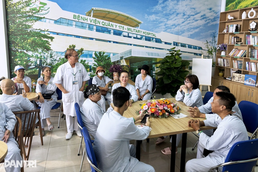 Nỗi lòng của cô gái không còn hai buồng trứng ở tuổi 28 vì căn bệnh quái ác - 1