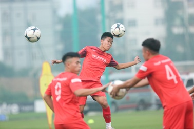 HLV Park Hang Seo yêu cầu U22 Việt Nam thiện chiến trong bóng bổng