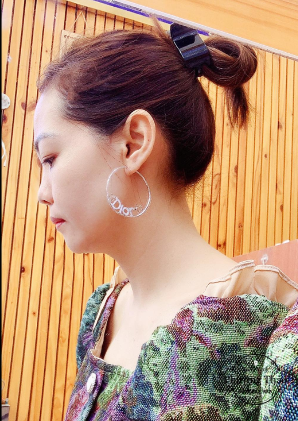 Tiệm vàng Phương Thảo chia sẻ bí quyết chọn bông tai phù hợp - 2 Tiệm vàng Phương Thảo chia sẻ bí quyết chọn bông tai phù hợp - 2
