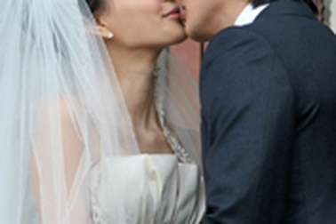 Ngay sau đám cưới, Son Tae Young xa chồng