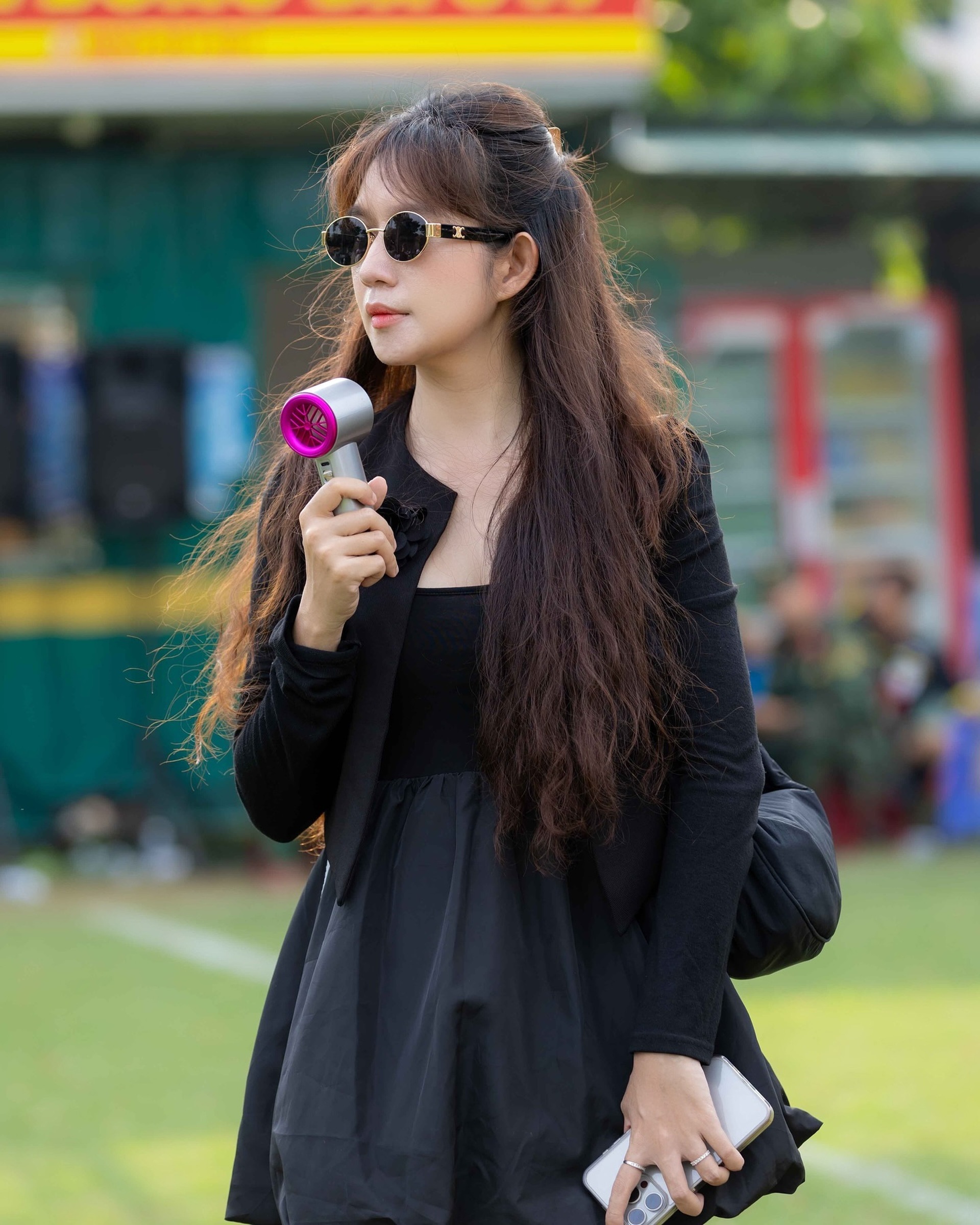 Đọ gu thời trang của 2 bà xã đạo diễn nổi tiếng Minh Hà và Đinh Ngọc Diệp - 4 Đọ gu thời trang của 2 bà xã đạo diễn nổi tiếng Minh Hà và Đinh Ngọc Diệp - 4