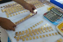 Giá vàng "nhảy múa" thất thường và bất thường