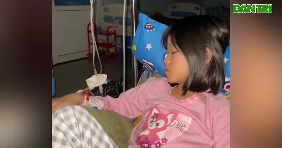 Video: Con gái 10 tuổi mắc ung thư, người bố nghèo cầu cứu | Báo Dân trí