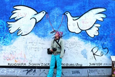 Bức tường Berlin - điểm "check in" không thể bỏ sót ở Đức