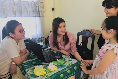 Lớp học kỹ năng sống miễn phí của cô giáo Loan