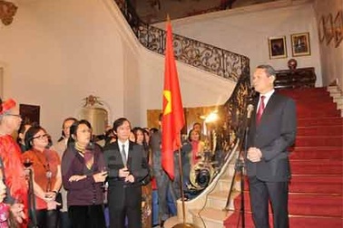 Cộng đồng Việt tại Bỉ và Luxembourg mừng Xuân Ất Mùi