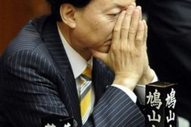 Thủ tướng Nhật đối mặt áp lực từ chức