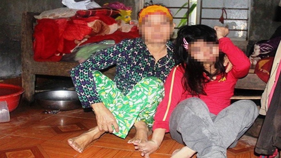 Bắt cán bộ thư viện nghi hiếp dâm cô gái khuyết tật - 2 Bắt cán bộ thư viện nghi hiếp dâm cô gái khuyết tật - 2