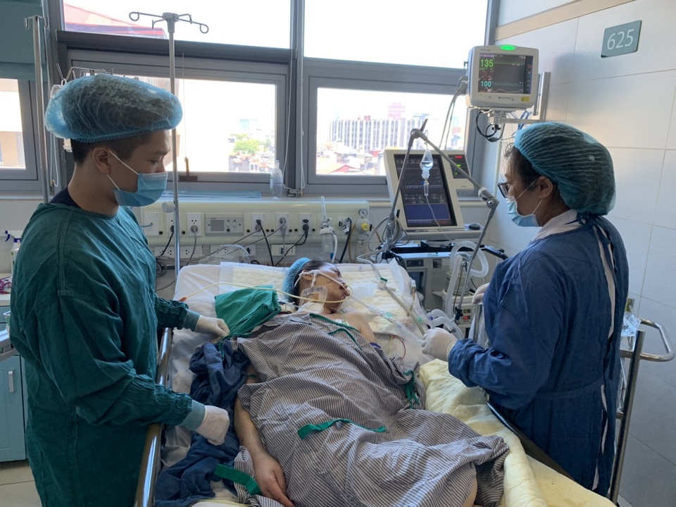 Người phụ nữ bị vi khuẩn “ăn mòn” cơ thể đã không còn nữa - 1